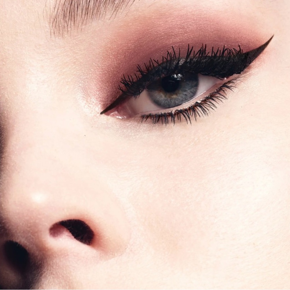 STILA SUEDE SHADE LIQUID EYE SHADOW - SHEER TERRACOTTA